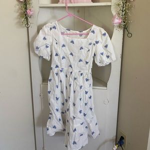 Vintage puff sleeve floral dress